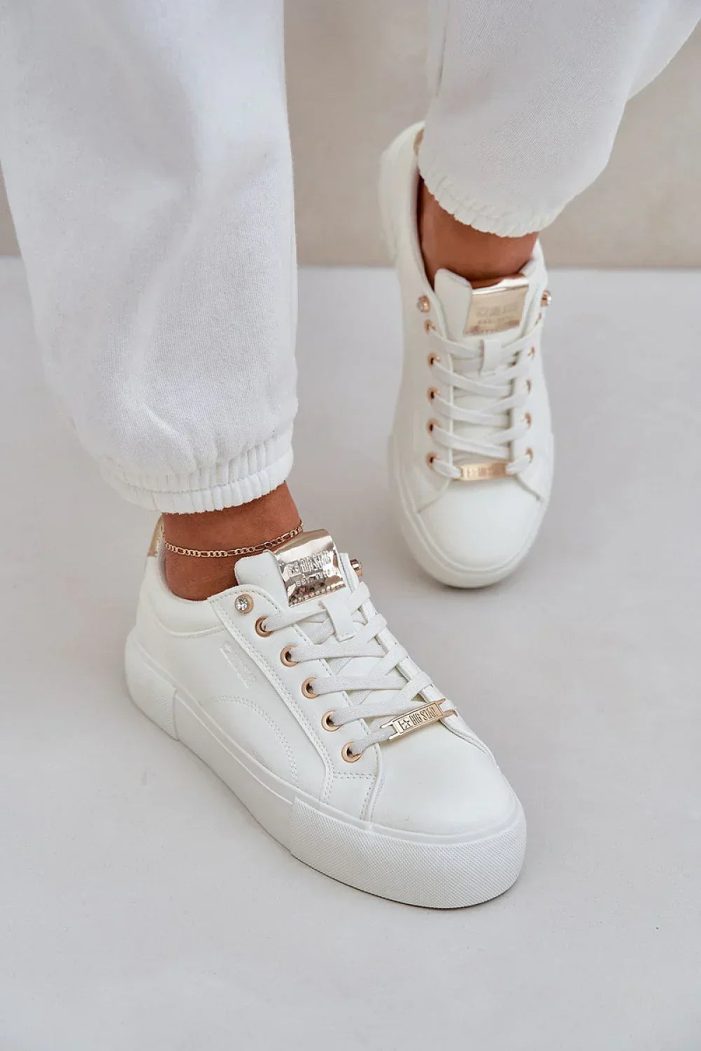 Sport Shoes-LeStyleParfait