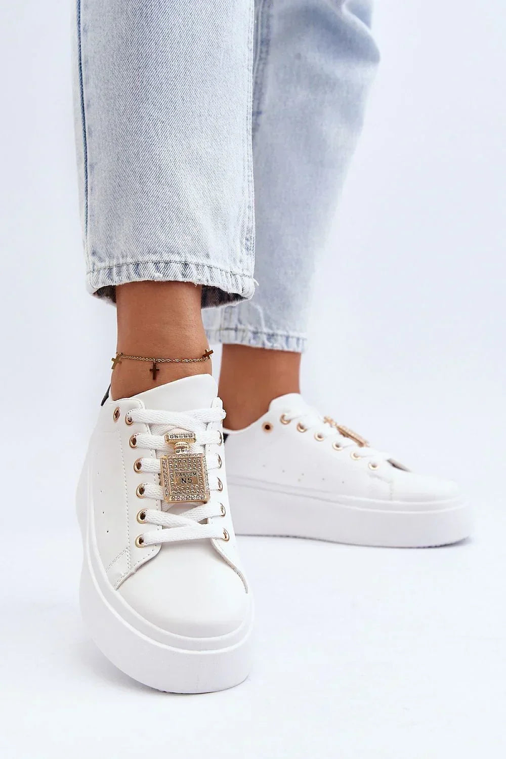 Women's Sneakers - Low-Top Platform Sneakers Shoes - Lace-Up All-Season Shoes