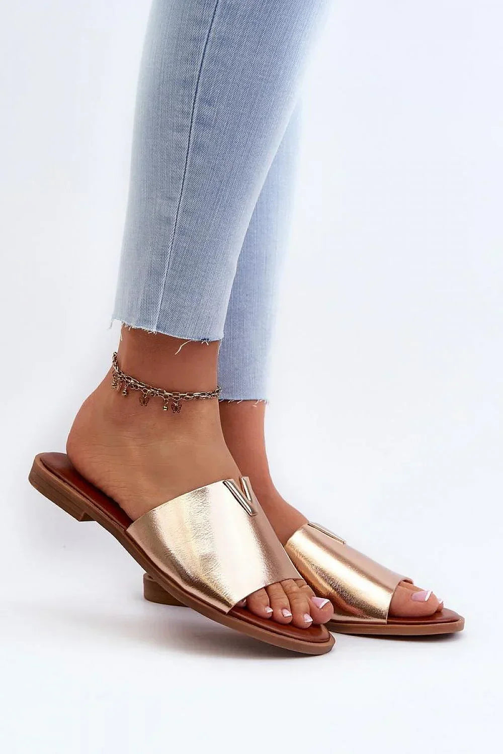  Flip-flops model 196341 Step in style 