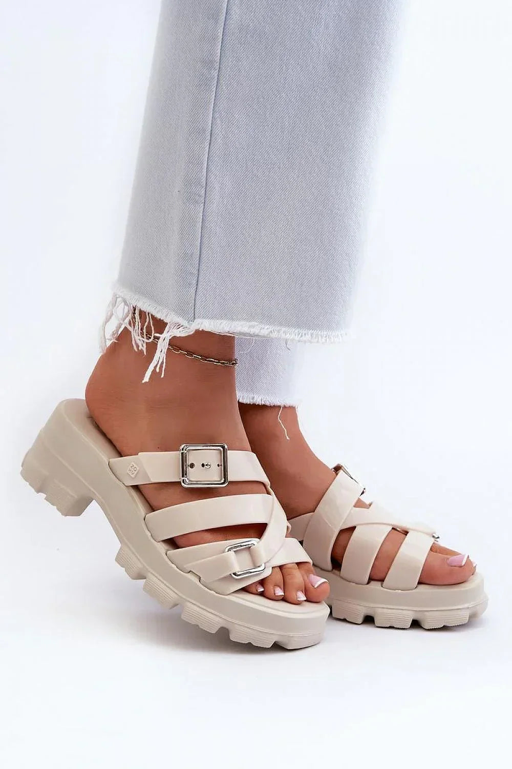  Flip-flops model 197668 Step in style 