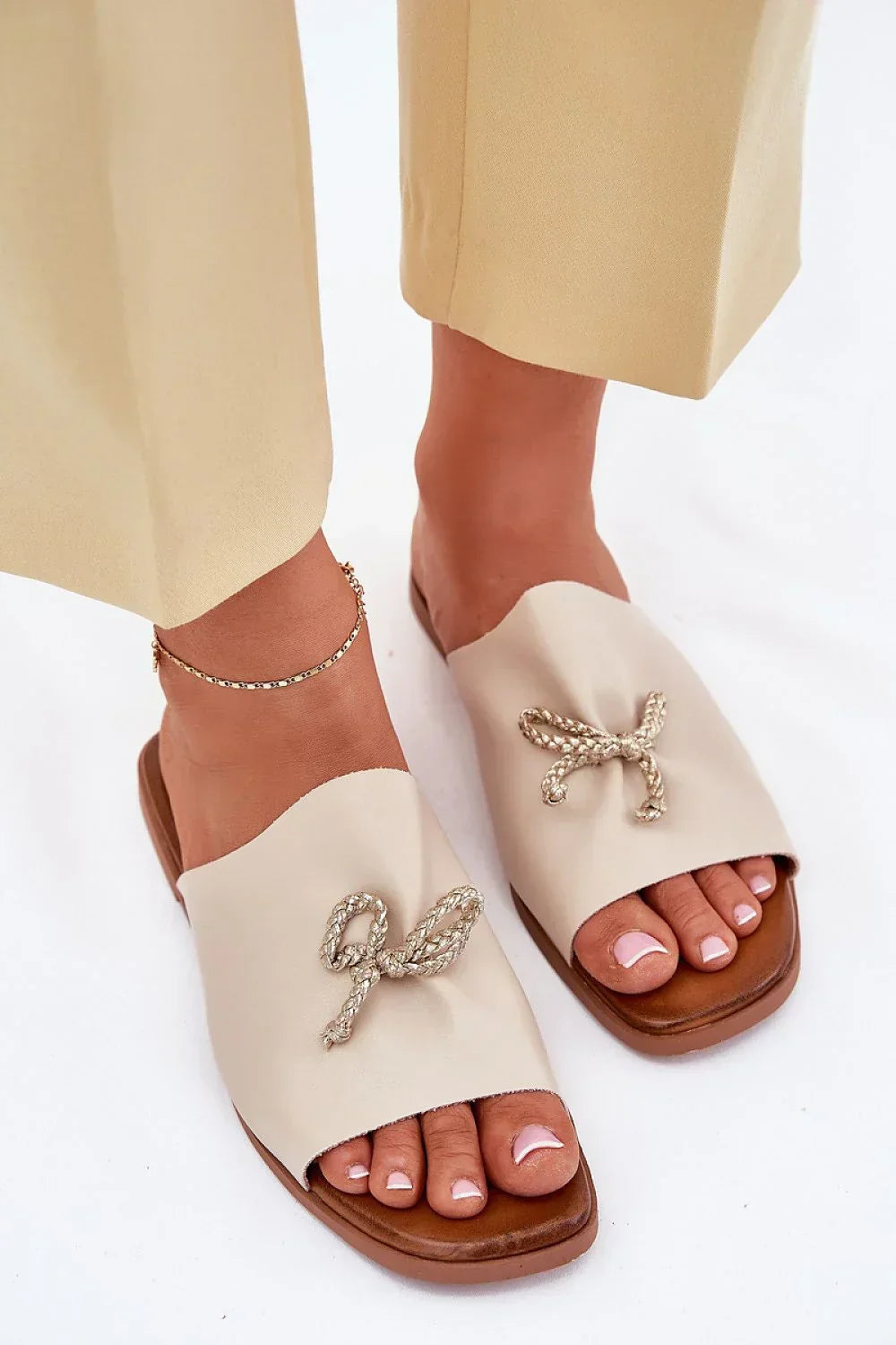  Flip-flops model 214377 Step in style 