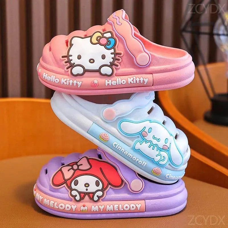 Motif Breathable Croc Shoes - Crocs - LeStyleParfait
