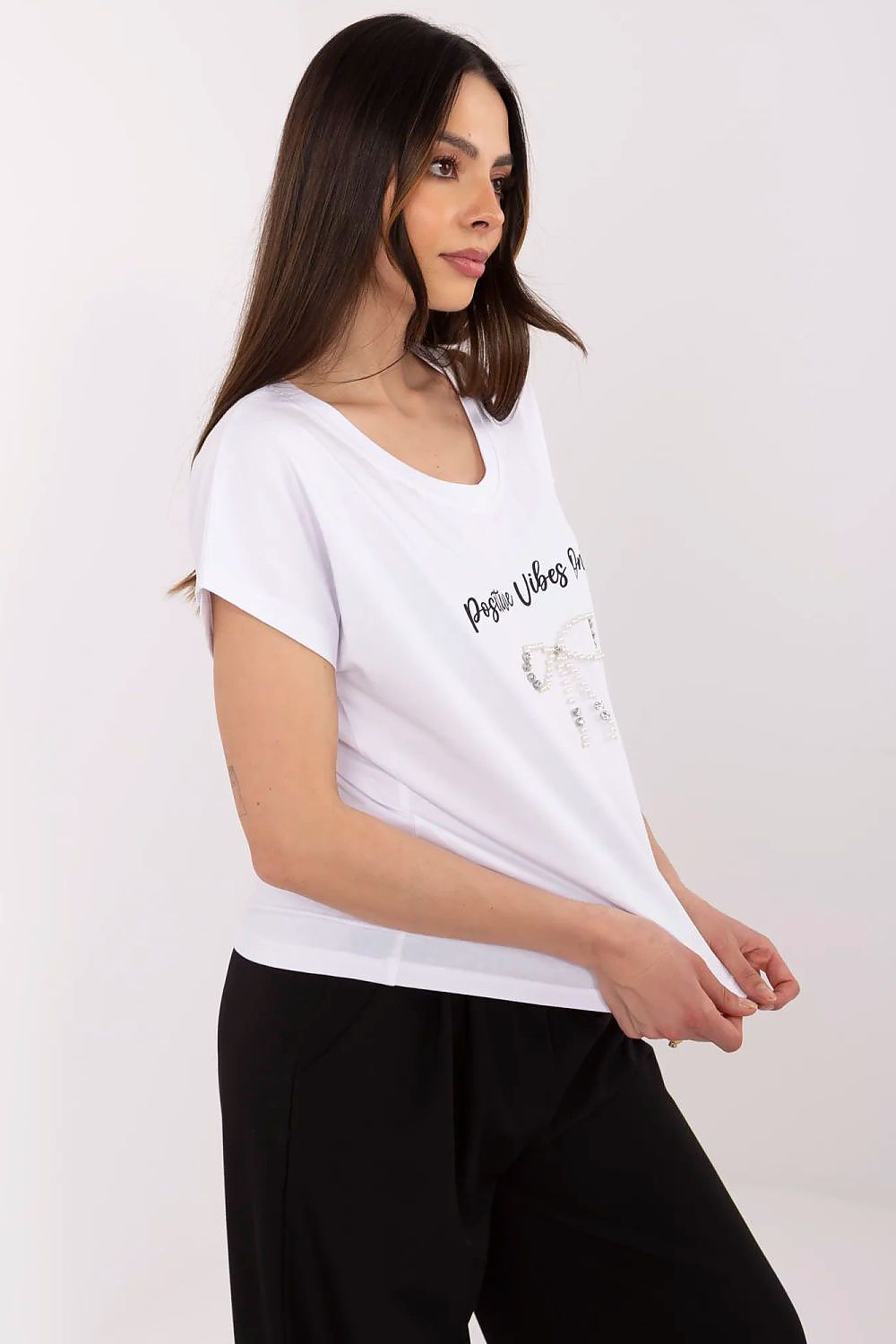 Women Applique V Neck Casual Tshirt-Women T-Shirt-LeStyleParfait