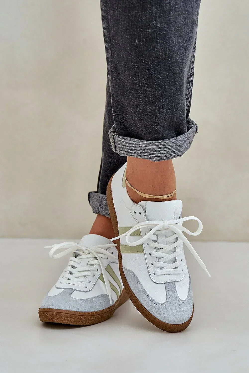 Women Classic Low-Top Sneakers Casual Everyday Travel Shoes-women sneakers-LeStyleParfait