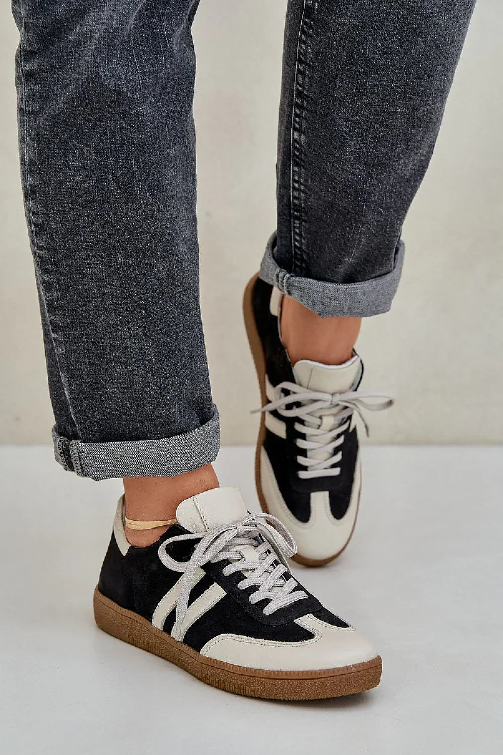 Women Classic Low-Top Sneakers Casual Everyday Travel Shoes-women sneakers-LeStyleParfait