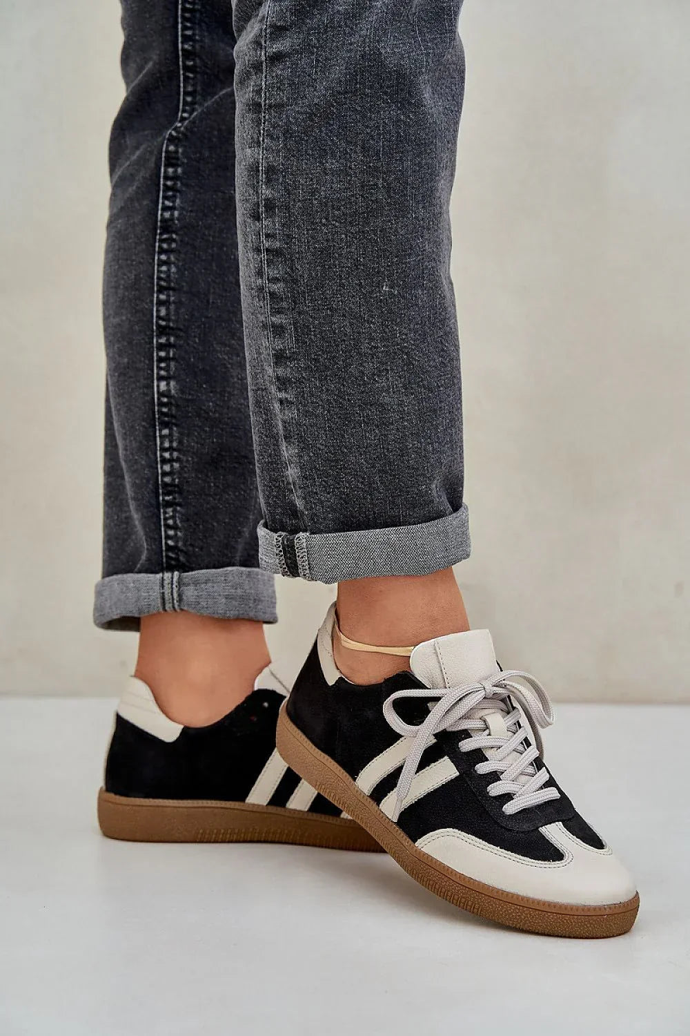 Women Classic Low-Top Sneakers Casual Everyday Travel Shoes-women sneakers-LeStyleParfait