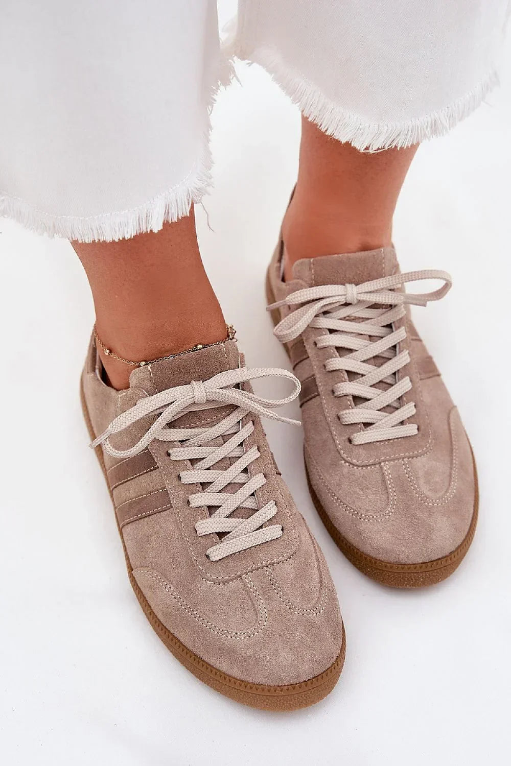 Women Classic Low-Top Sneakers Casual Everyday Travel Shoes-women sneakers-LeStyleParfait