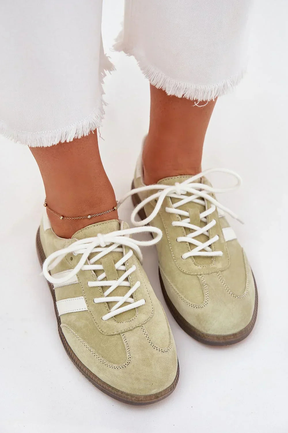 Women Classic Low-Top Sneakers Everyday Casual Lightweight Shoes-women sneakers-LeStyleParfait