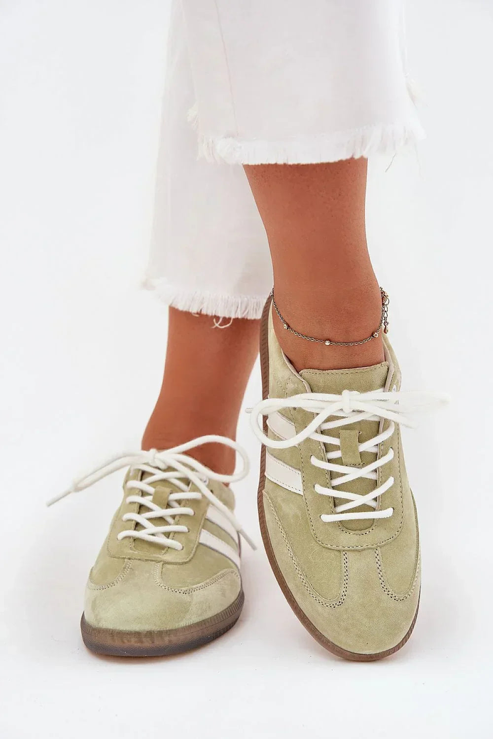 Women Classic Low-Top Sneakers Everyday Casual Lightweight Shoes-women sneakers-LeStyleParfait