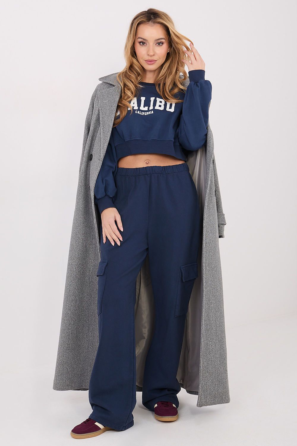 Women Loose Letters Crop Sweatshirt Modern Style-Women Sweatshirt-LeStyleParfait