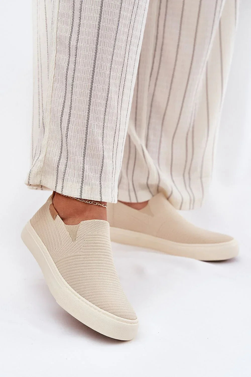 Women Minimalist Slip-On Sneakers Lightweight Commuter Shoes-women sneakers-LeStyleParfait